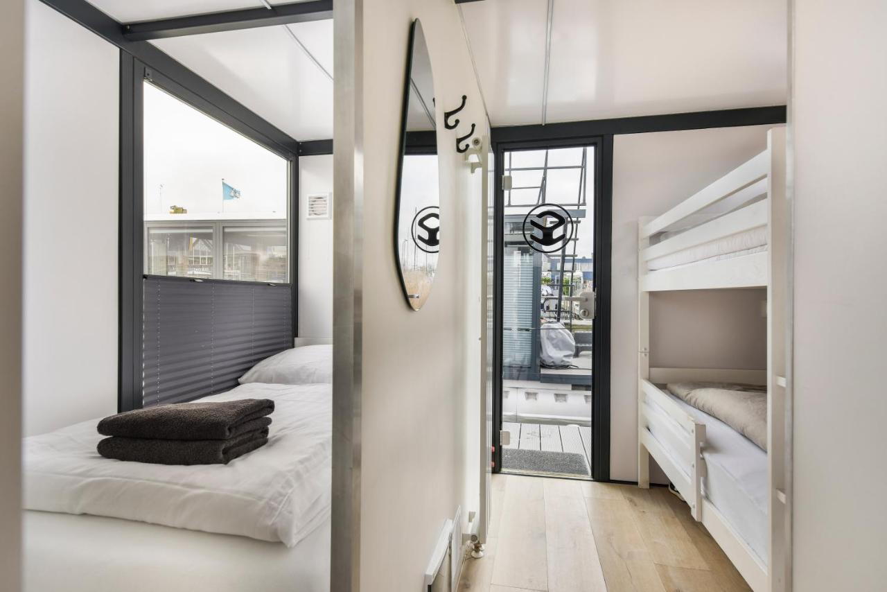Cosy Tiny Houseboats Near Beach And Restaurants By Weltevreden Experience ゼーウォルデ エクステリア 写真
