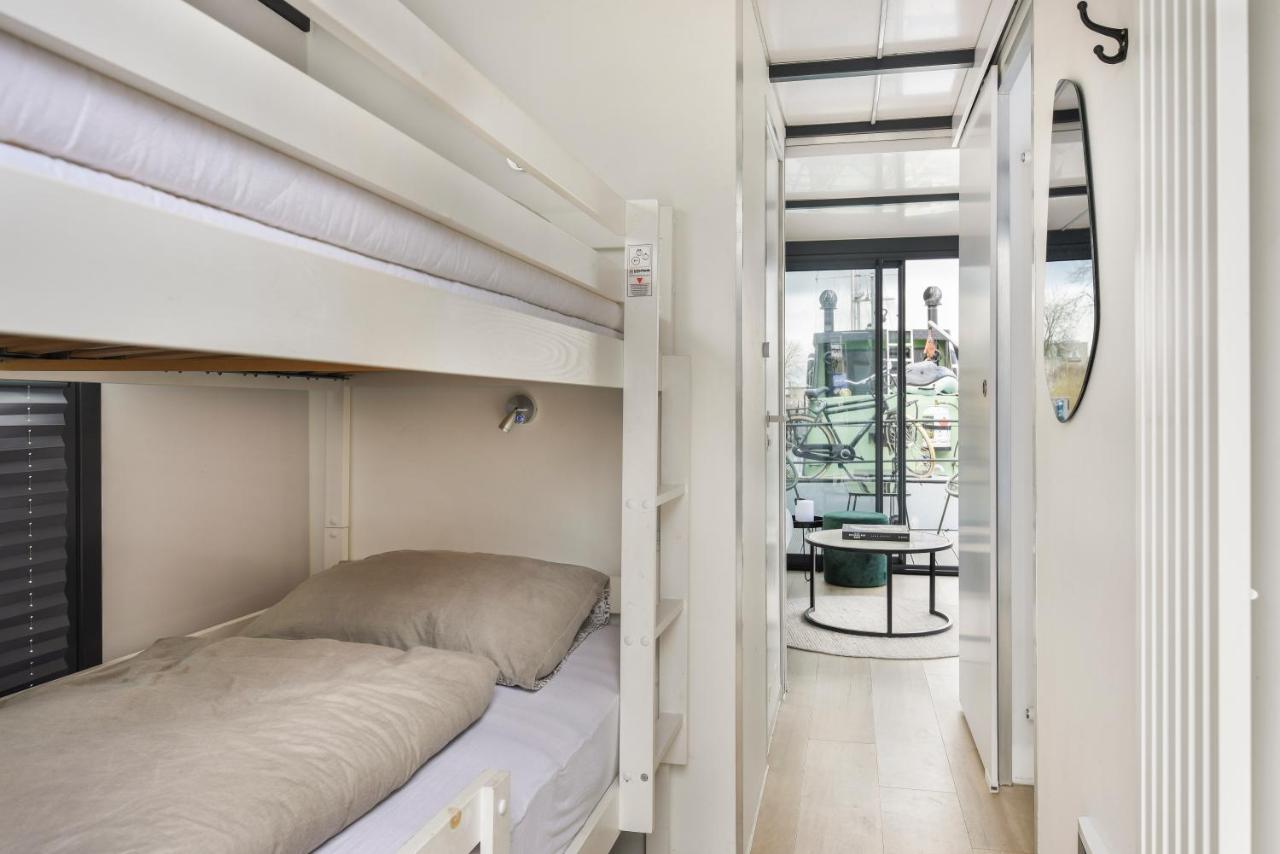 Cosy Tiny Houseboats Near Beach And Restaurants By Weltevreden Experience ゼーウォルデ エクステリア 写真
