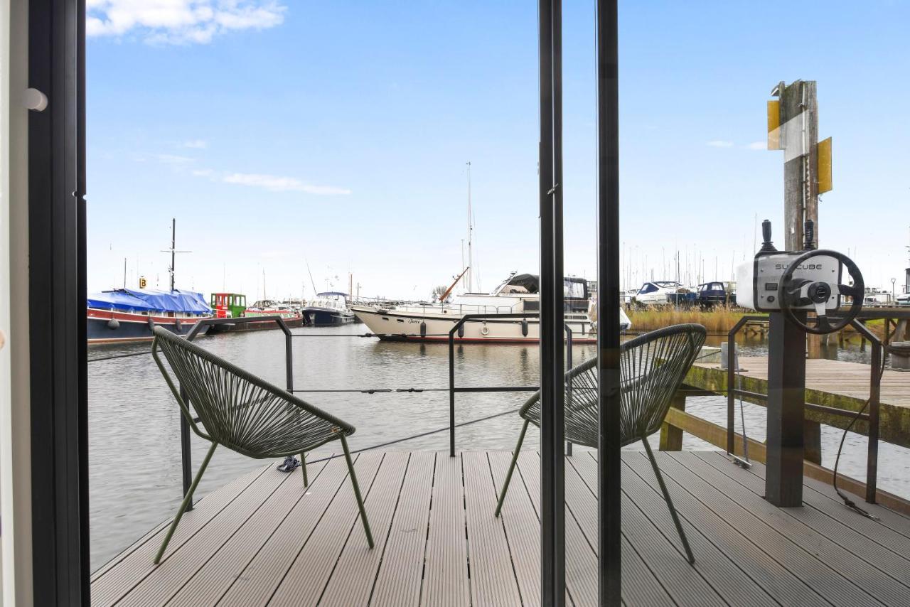 Cosy Tiny Houseboats Near Beach And Restaurants By Weltevreden Experience ゼーウォルデ エクステリア 写真