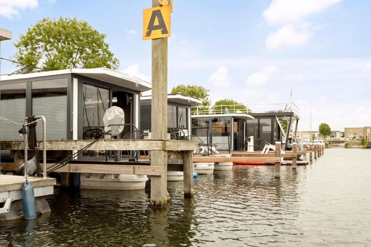 Cosy Tiny Houseboats Near Beach And Restaurants By Weltevreden Experience ゼーウォルデ エクステリア 写真