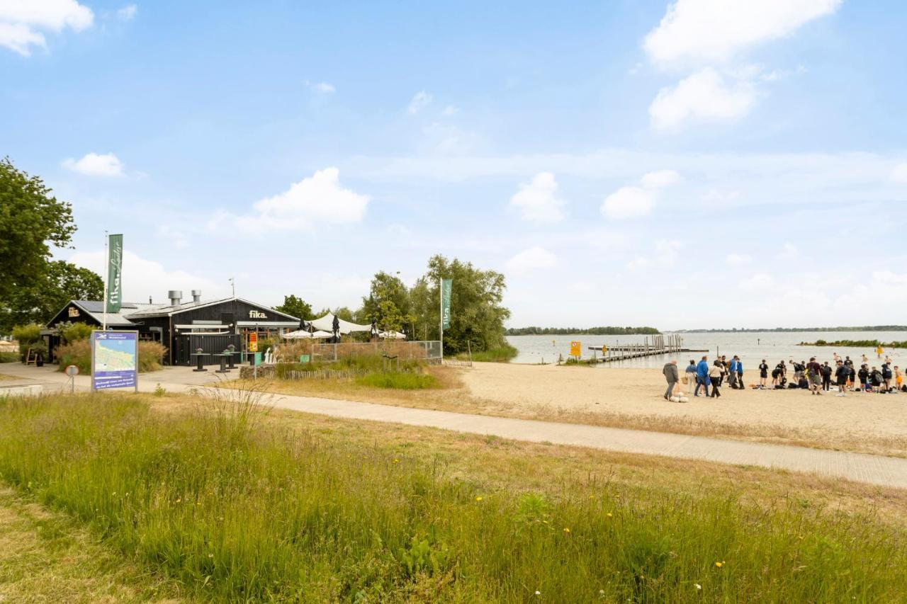 Cosy Tiny Houseboats Near Beach And Restaurants By Weltevreden Experience ゼーウォルデ エクステリア 写真