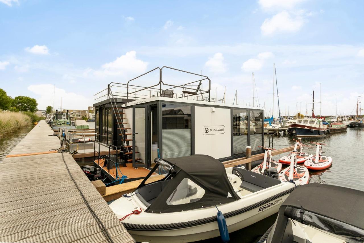 Cosy Tiny Houseboats Near Beach And Restaurants By Weltevreden Experience ゼーウォルデ エクステリア 写真