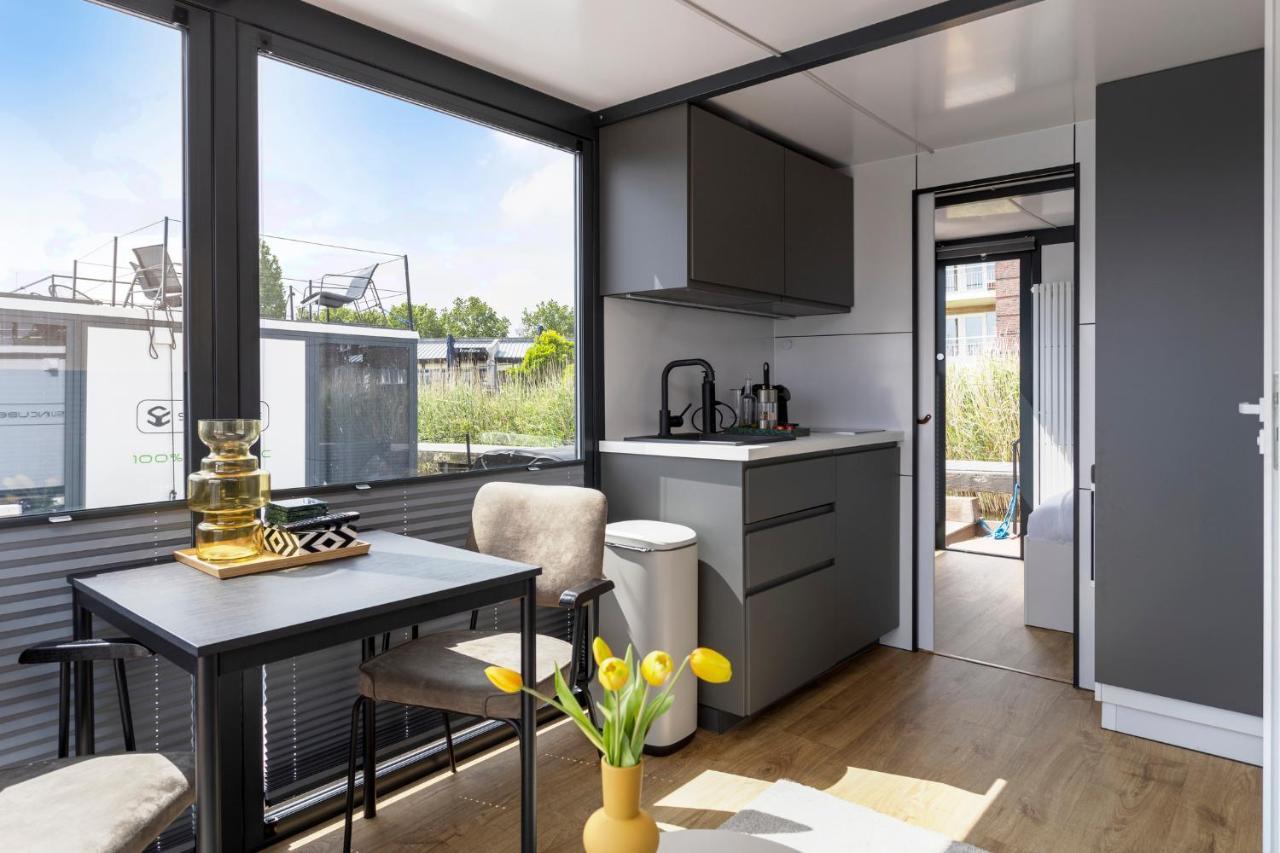 Cosy Tiny Houseboats Near Beach And Restaurants By Weltevreden Experience ゼーウォルデ エクステリア 写真