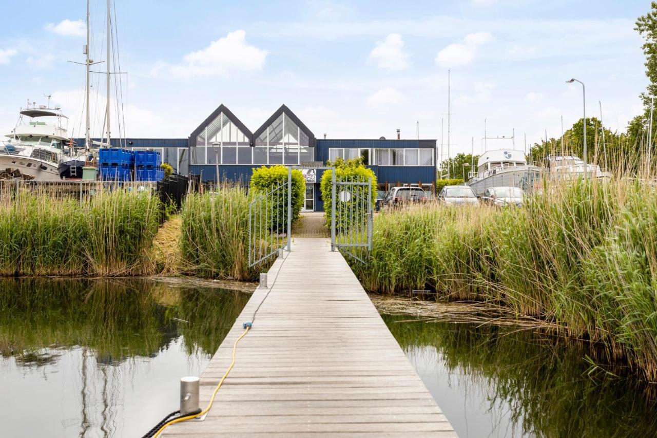 Cosy Tiny Houseboats Near Beach And Restaurants By Weltevreden Experience ゼーウォルデ エクステリア 写真
