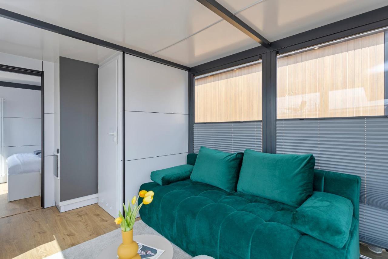 Cosy Tiny Houseboats Near Beach And Restaurants By Weltevreden Experience ゼーウォルデ エクステリア 写真