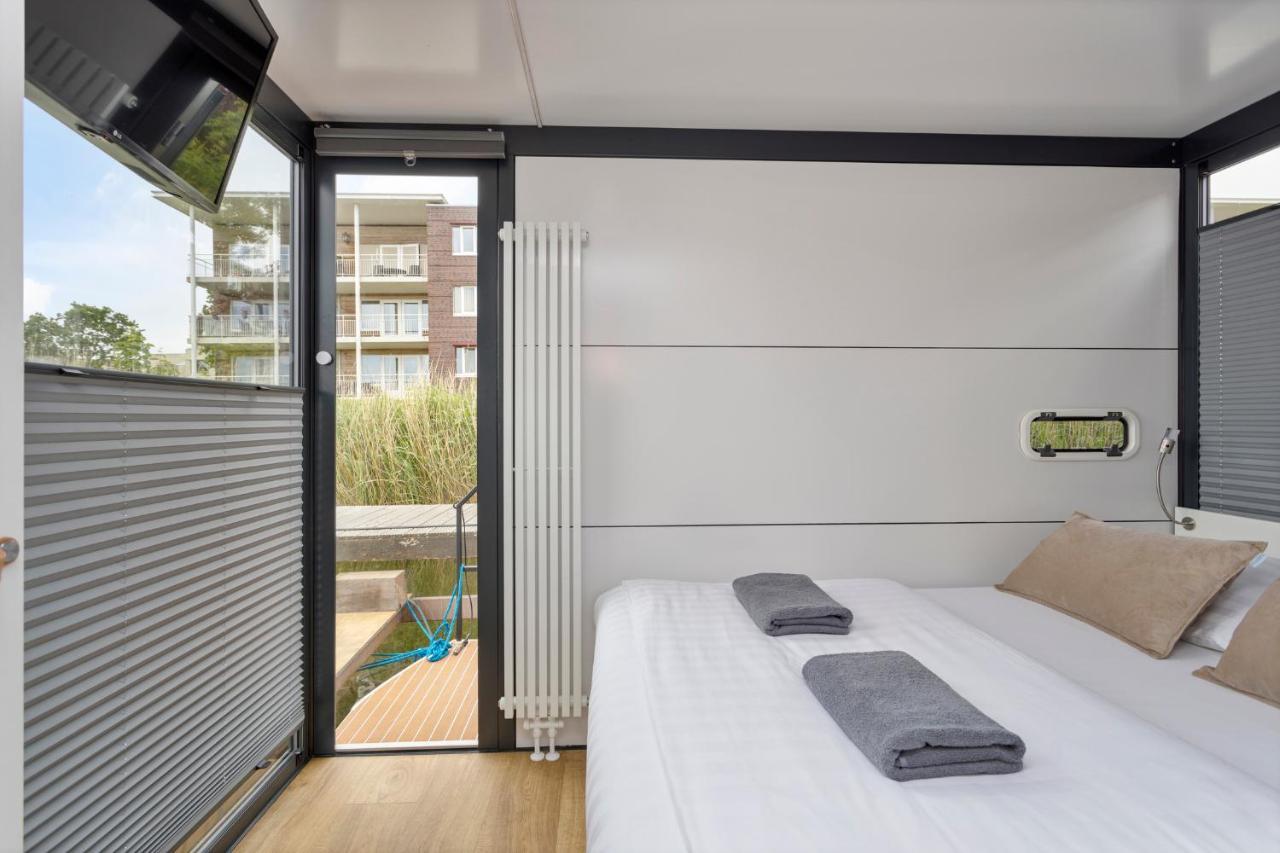 Cosy Tiny Houseboats Near Beach And Restaurants By Weltevreden Experience ゼーウォルデ エクステリア 写真