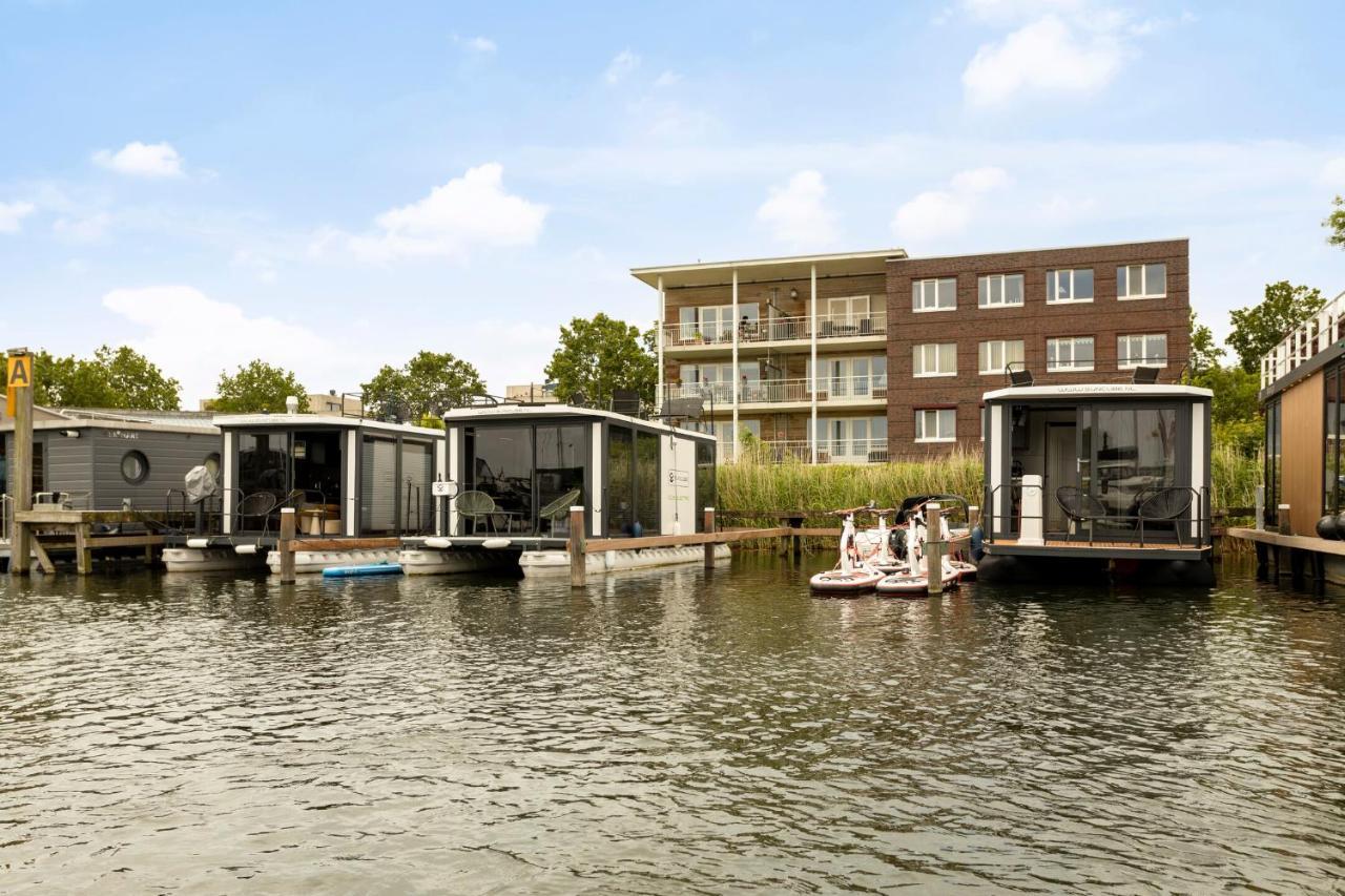 Cosy Tiny Houseboats Near Beach And Restaurants By Weltevreden Experience ゼーウォルデ エクステリア 写真