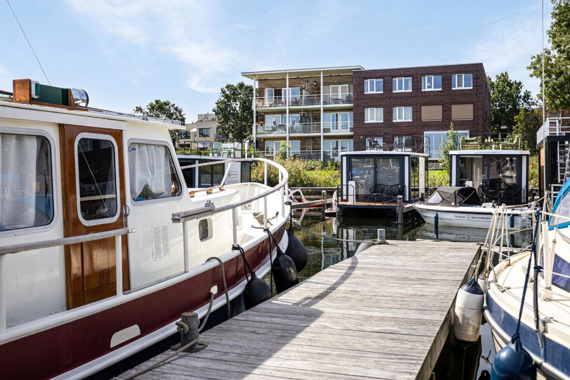 Cosy Tiny Houseboats Near Beach And Restaurants By Weltevreden Experience ゼーウォルデ エクステリア 写真