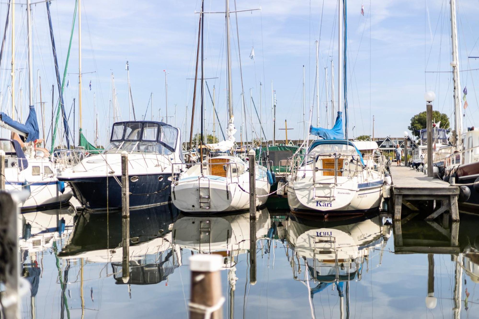 Cosy Tiny Houseboats Near Beach And Restaurants By Weltevreden Experience ゼーウォルデ エクステリア 写真