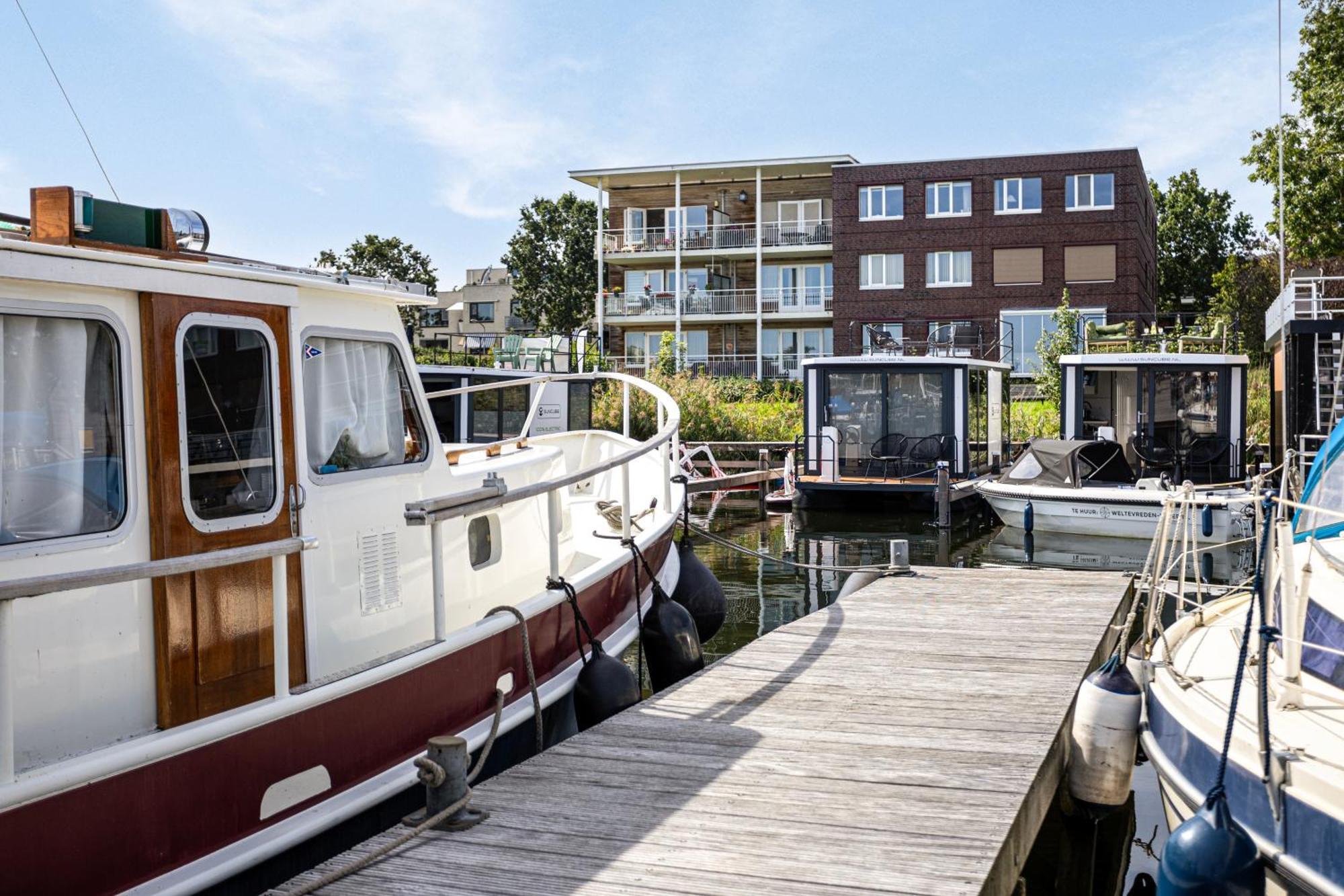 Cosy Tiny Houseboats Near Beach And Restaurants By Weltevreden Experience ゼーウォルデ エクステリア 写真