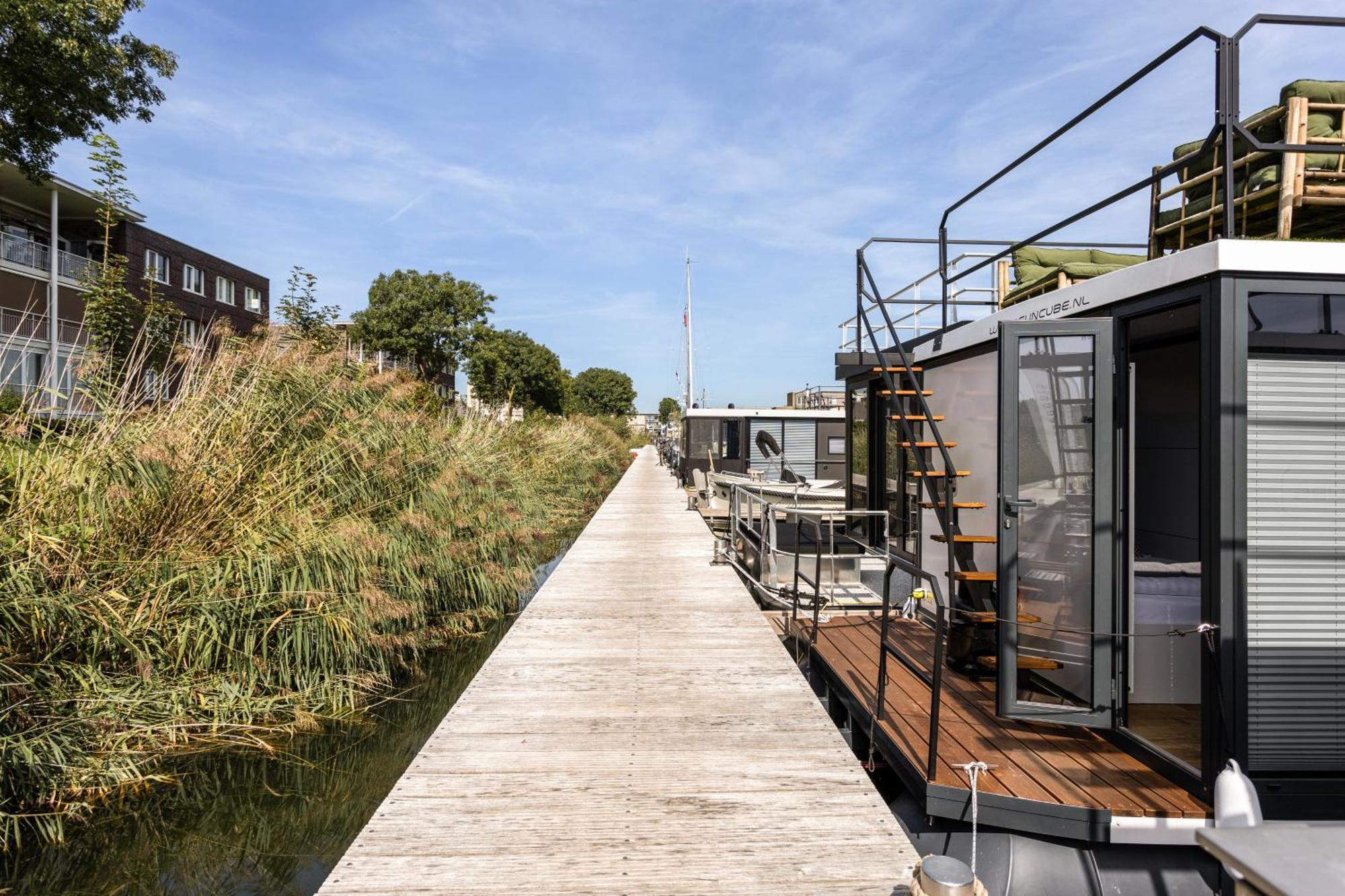 Cosy Tiny Houseboats Near Beach And Restaurants By Weltevreden Experience ゼーウォルデ エクステリア 写真